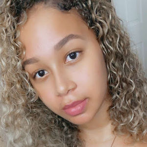 Meet your Posher, Kenira